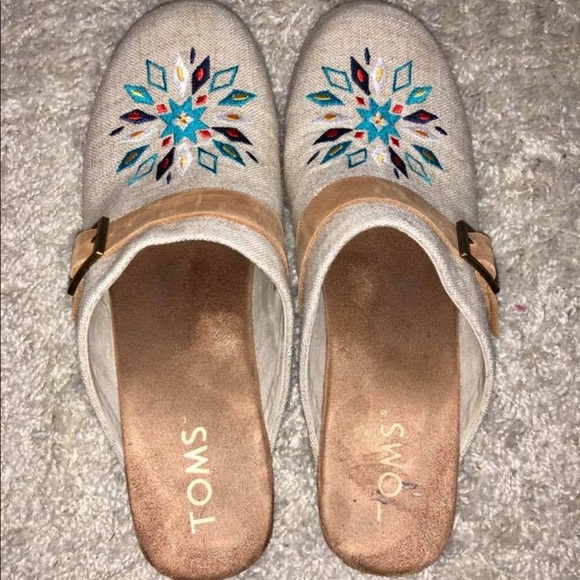 Toms Shoes - Size 9 Tom Clogs
